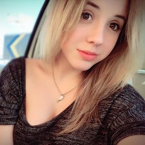 Meet your Posher, Carly